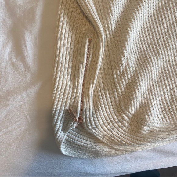 Turtle neck - Picture 2 of 2